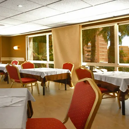Safari Hotel