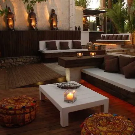 Safari Hotel