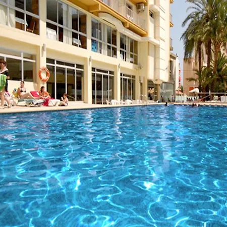 Safari Hotel